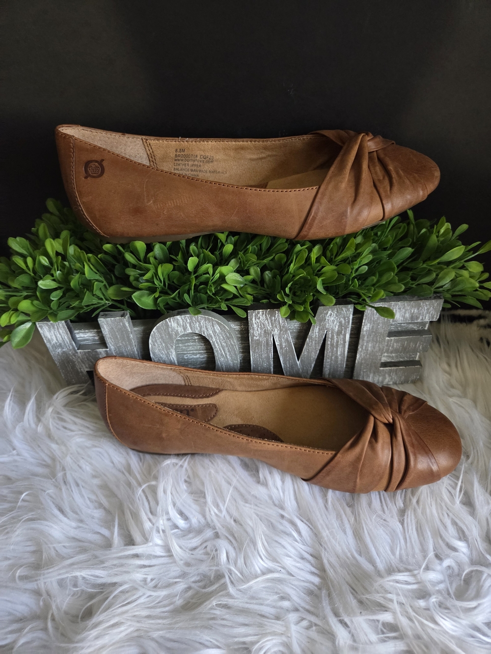 Born Julianne Cognac Leather Women's Brown Twist-Toe Ballet Flats. Size 8.5